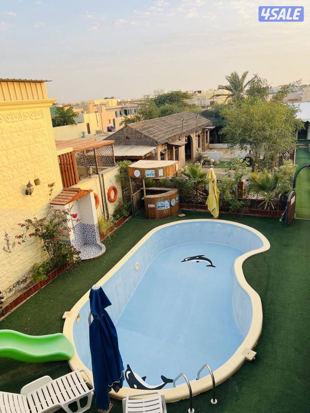 إستراحه ⚡️vip⚡️ثاني بلوك على شارع الخدمات المثلث الذهبي على قطعتين ٨ و٤4