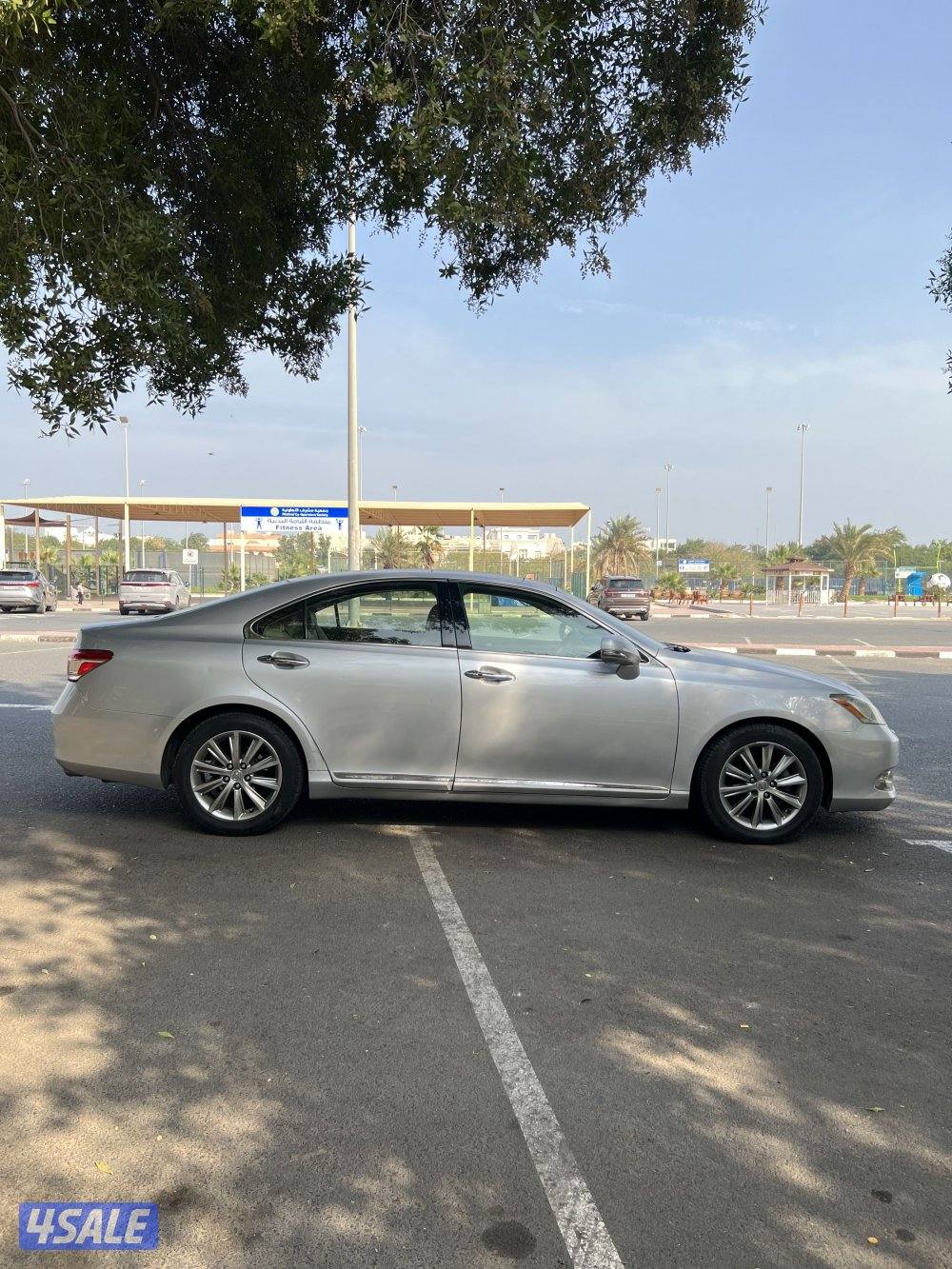 للبيع لكزس وارد الساير8