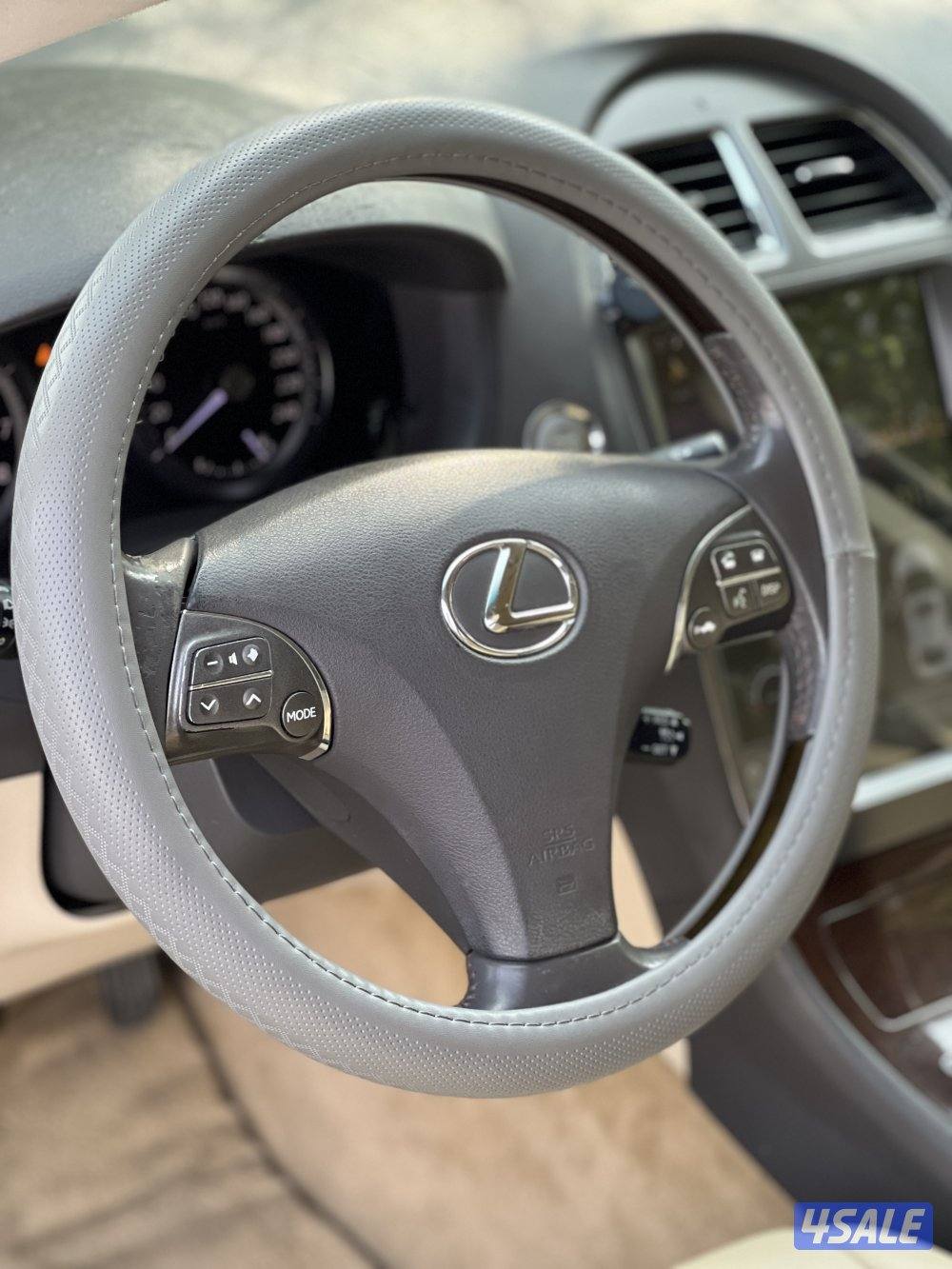 للبيع لكزس وارد الساير12