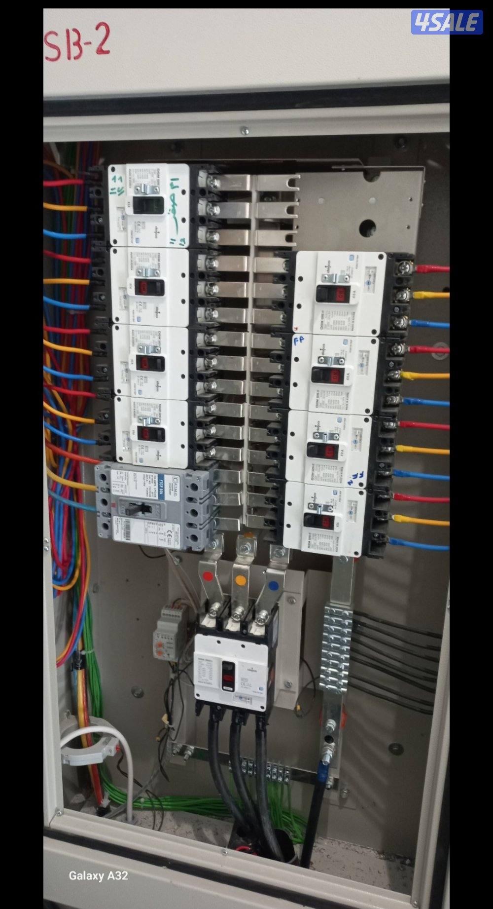 مقاول كهرباء _فني كهربائي  تاسيس تشطيب صيانه  جميع الاعطال1