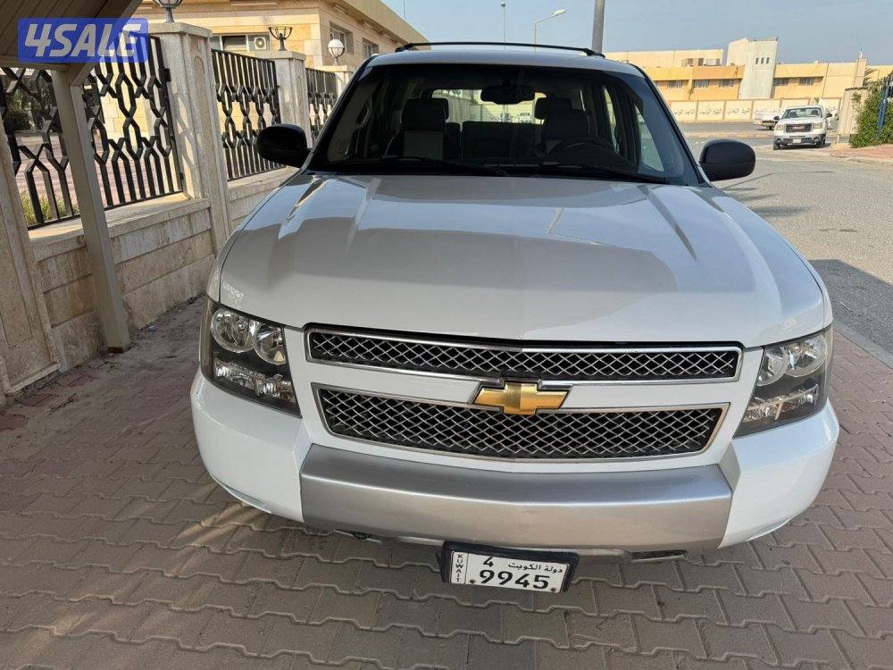 تاهو Z71 مديل 2008 اللون ابيض ماشي 3031