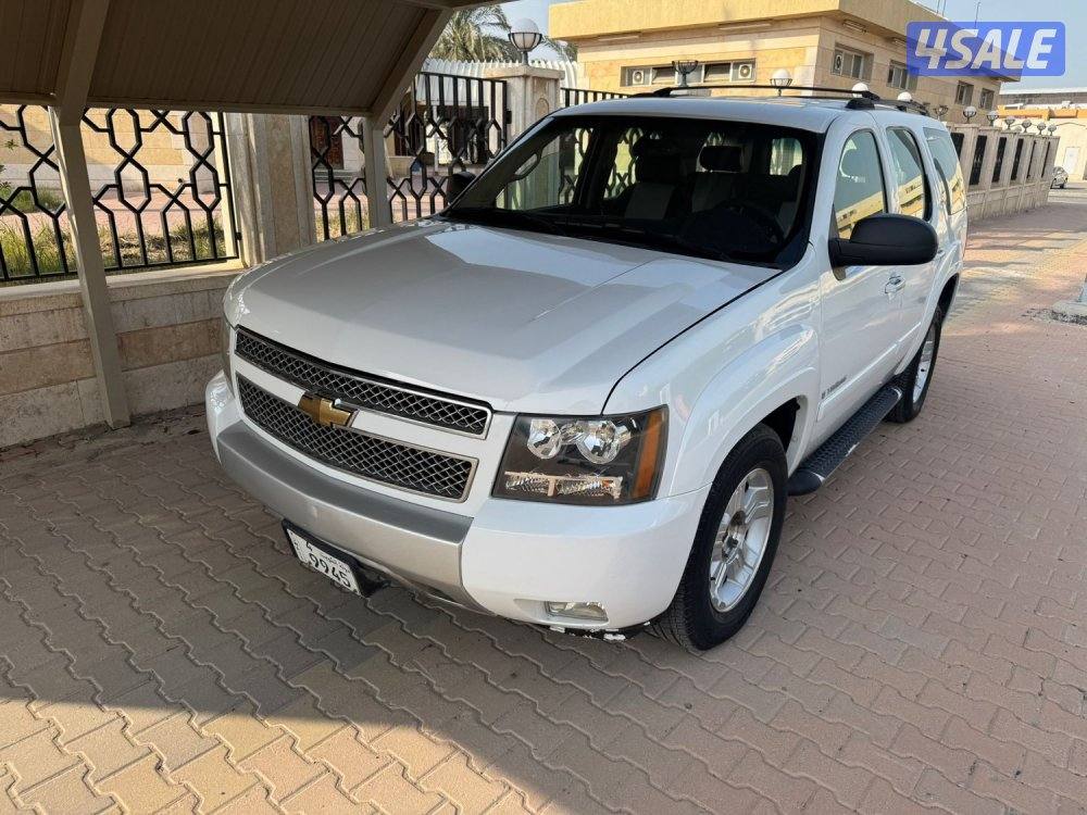 تاهو Z71 مديل 2008 اللون ابيض ماشي 3030