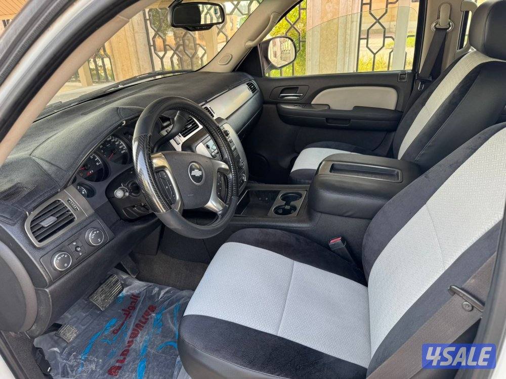 تاهو Z71 مديل 2008 اللون ابيض ماشي 3037