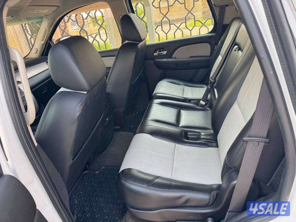 تاهو Z71 مديل 2008 اللون ابيض ماشي 3038