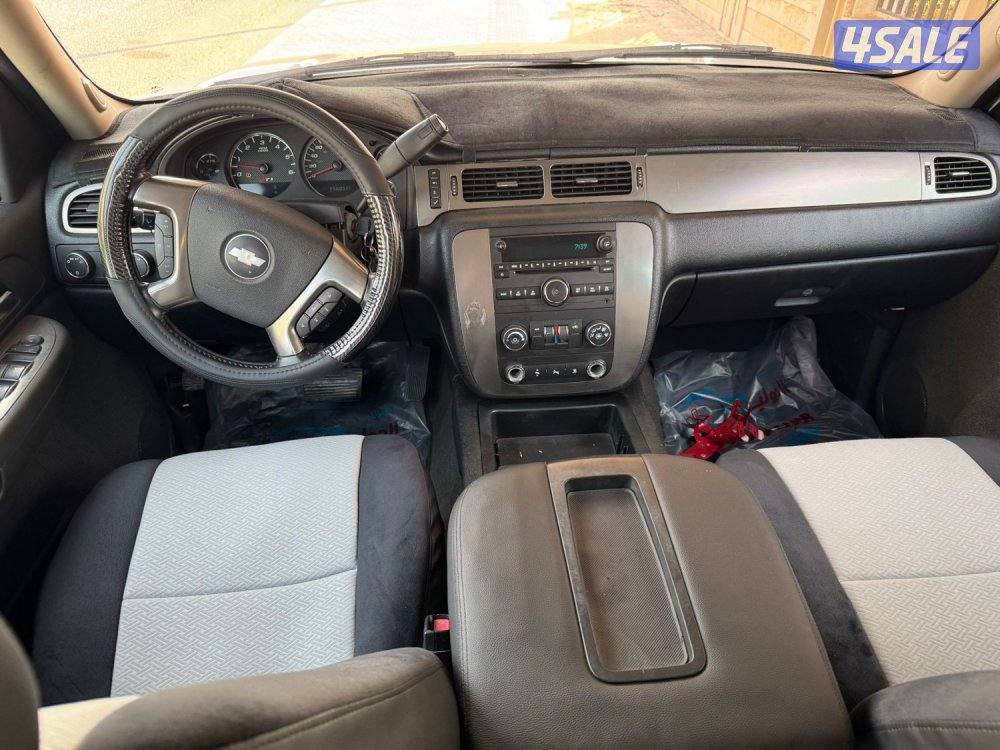 تاهو Z71 مديل 2008 اللون ابيض ماشي 3039