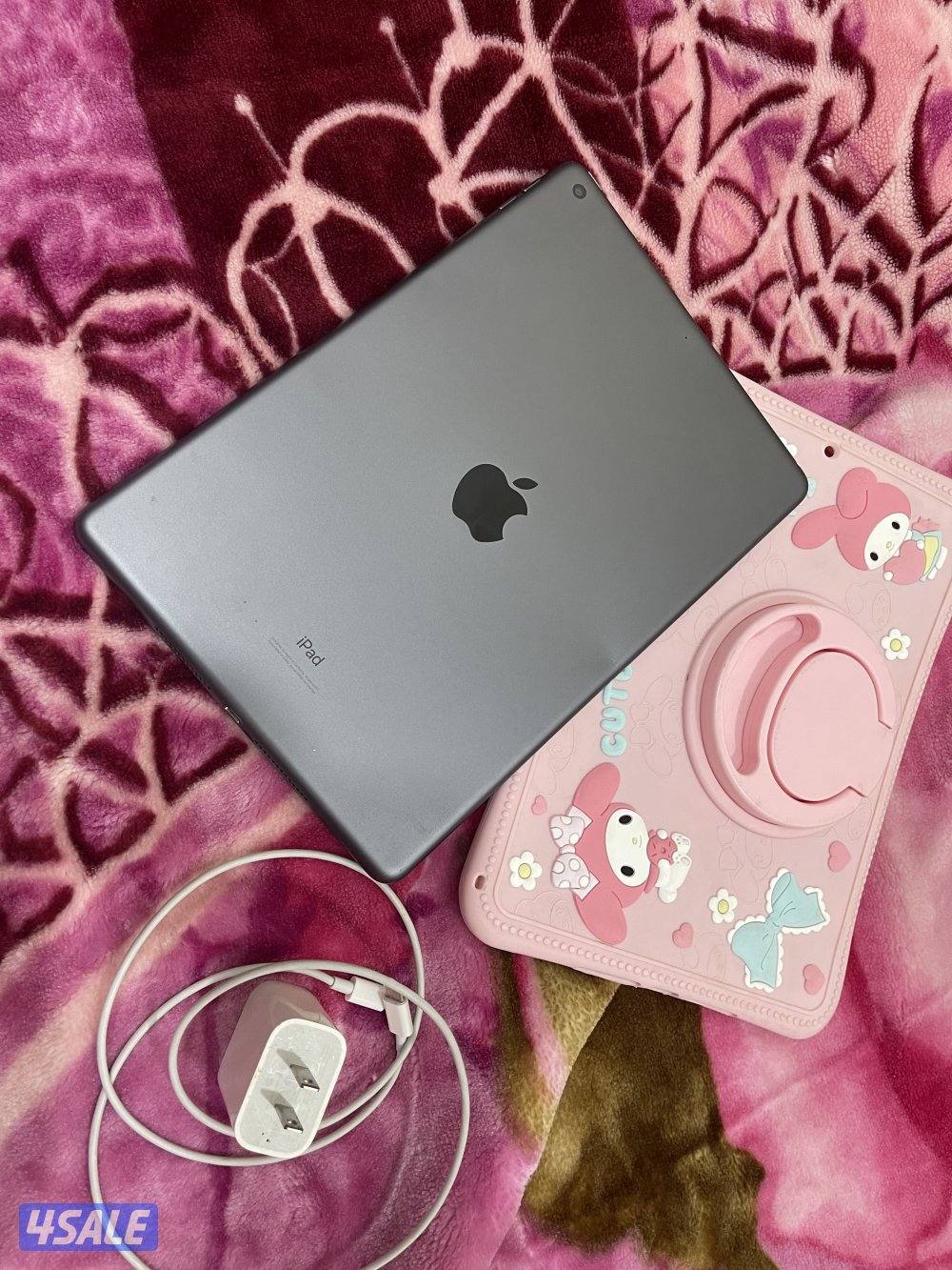 ايباد ابل 7 السابع 32 قيقا مو مصلح وشغال تمام شاشة 10.2 نظيف2