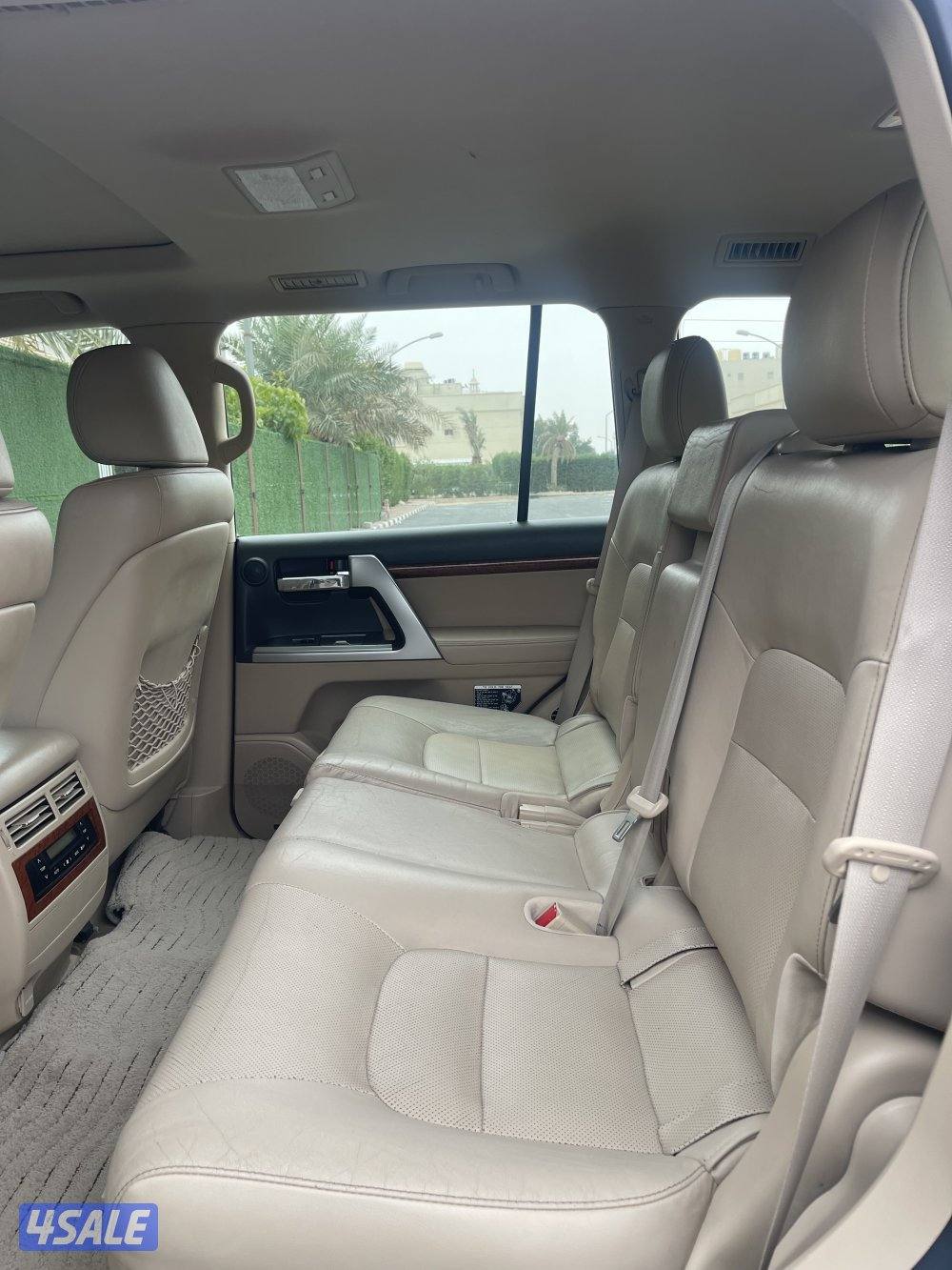 لاندكروزر VXR8