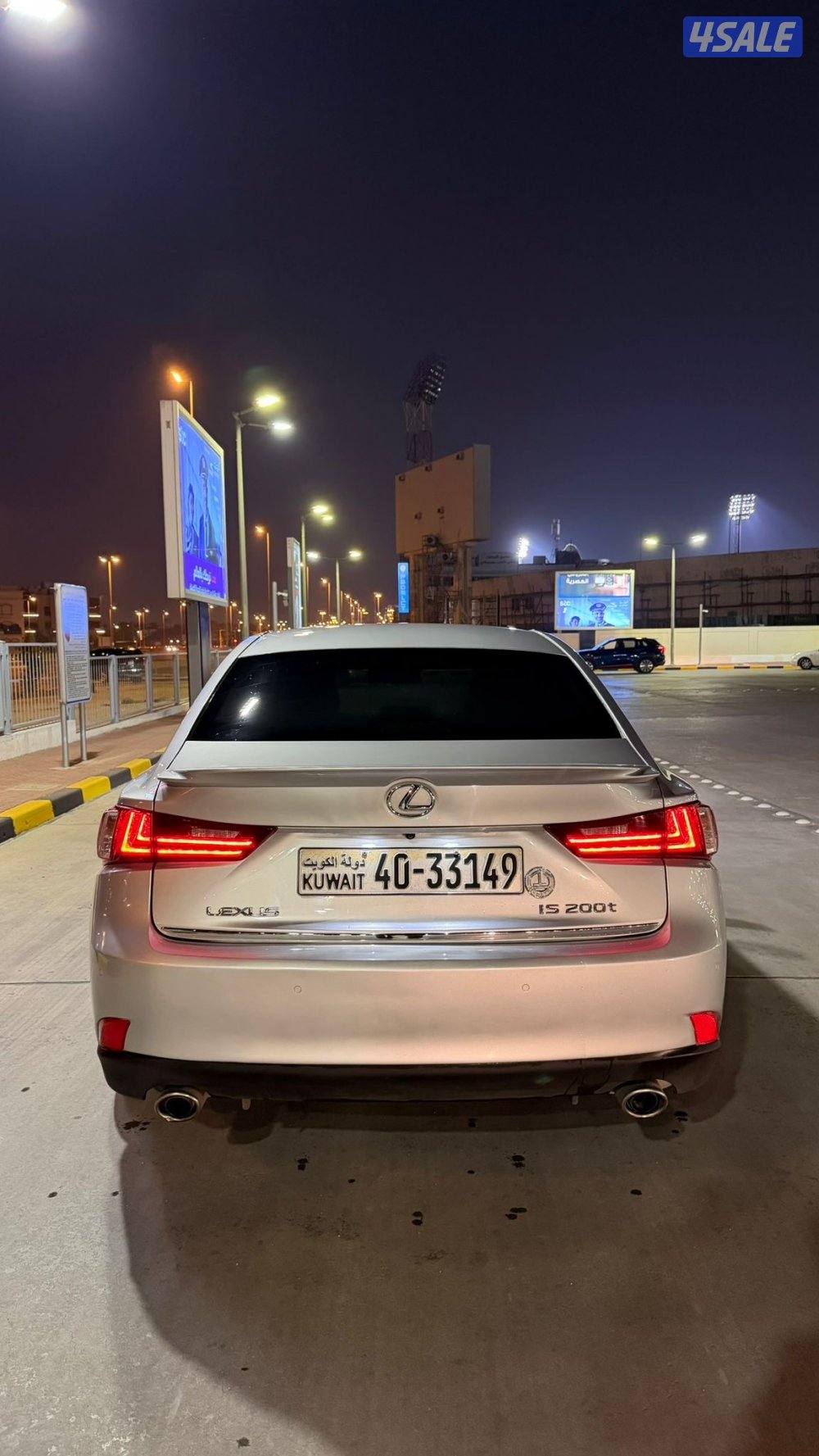 للبيع لكزس is200t2