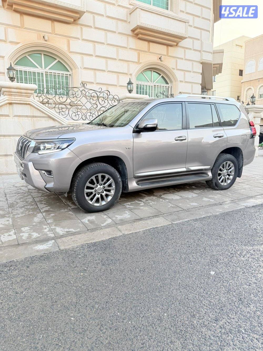 برادو مويل ٢٠١٩ فول اوبشن لون برونزي ماشي ٥٨ الف شرط الفحص0