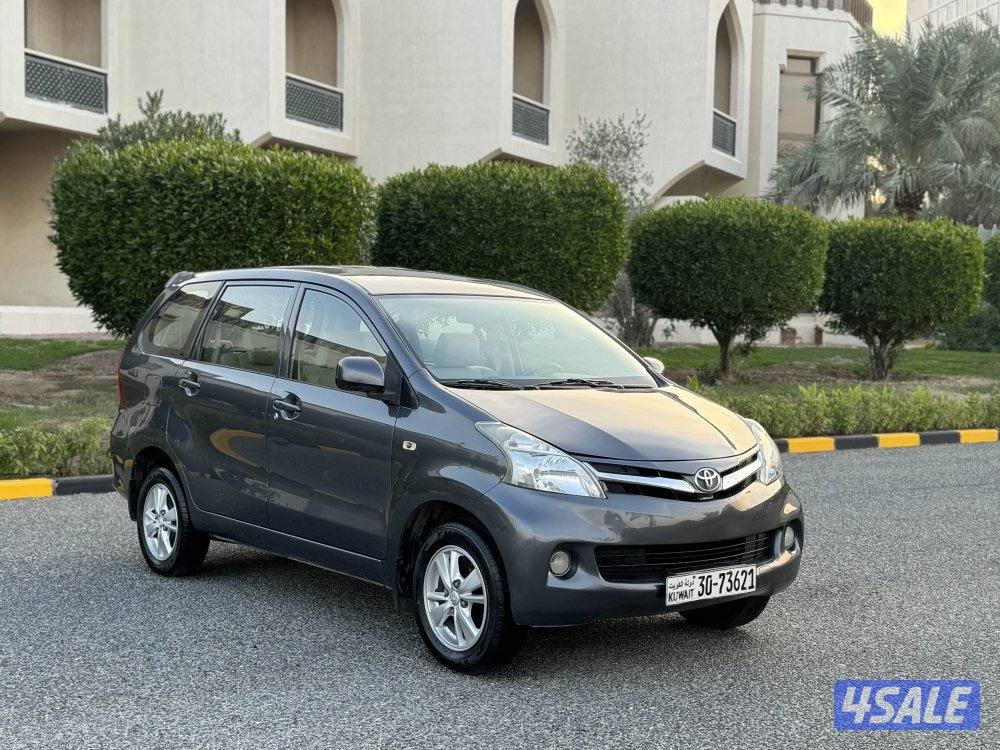 تويوتا افانزا موديل 2015 بحاله ممتازه جدا1