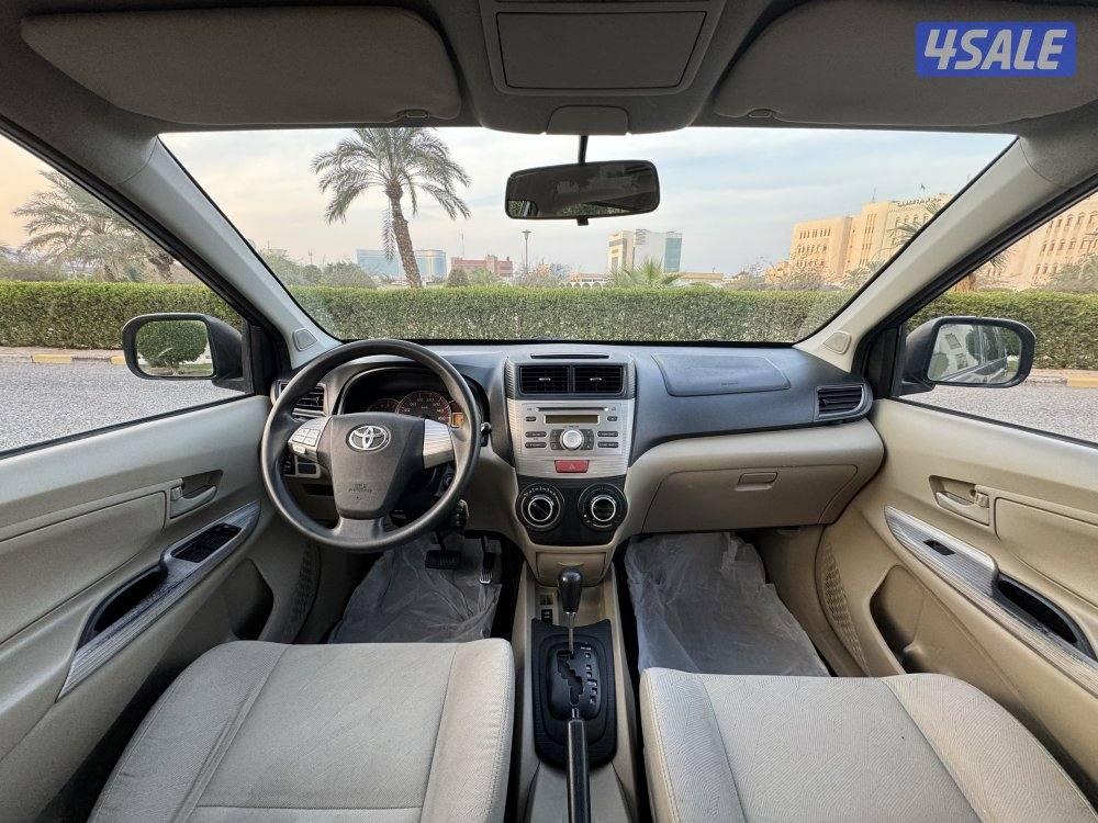 تويوتا افانزا موديل 2015 بحاله ممتازه جدا9