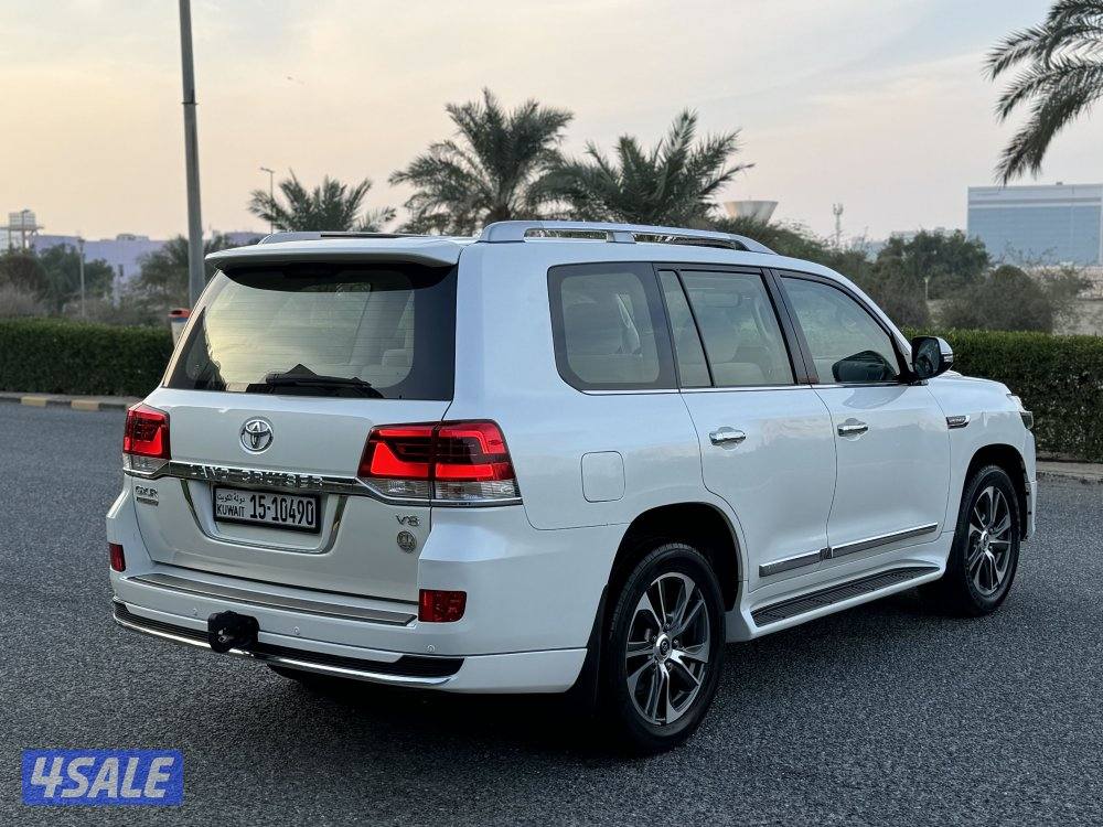 لاندكروزر GX_R V8 Grand Touring موديل 20203