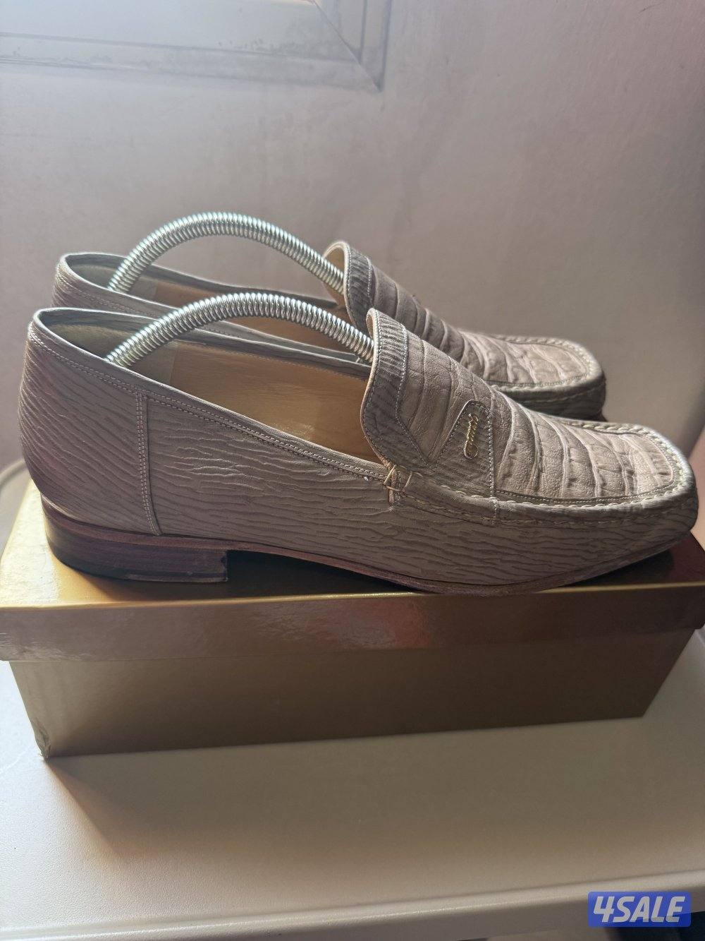 Shoes croc embossed leather3