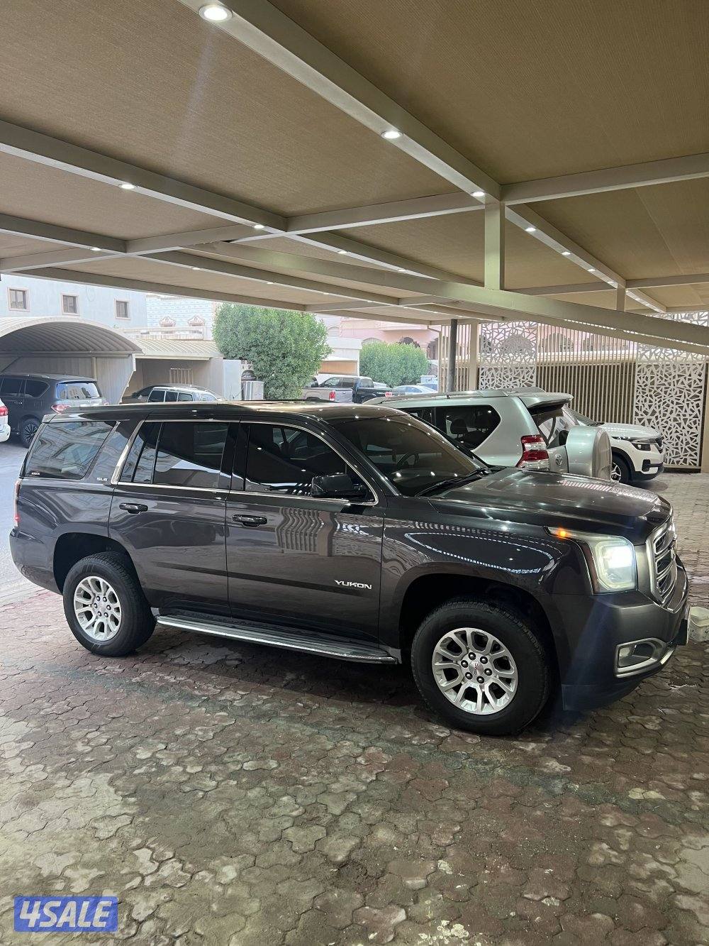 للبيع يوكن موديل ٢٠١٥ دبل قير5