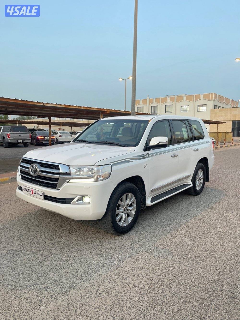 تويوتا لاند كروز VXR وارد قطر فحص جير مكينه شاصي البدي قطعه وجزء0