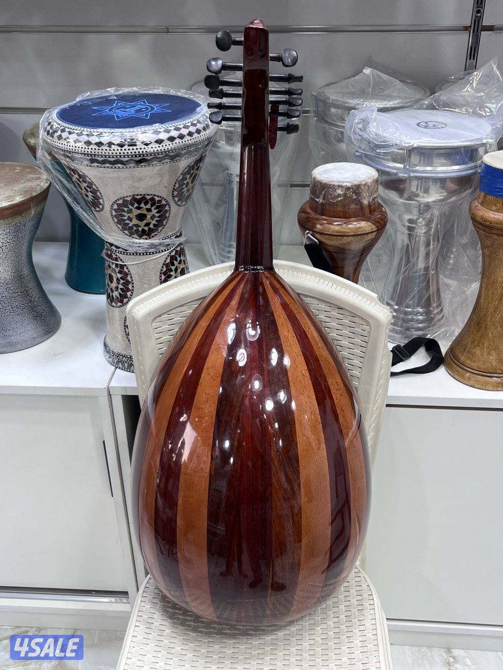 عود مصري مستوى متوسط عليه مفاتيح افانوس0