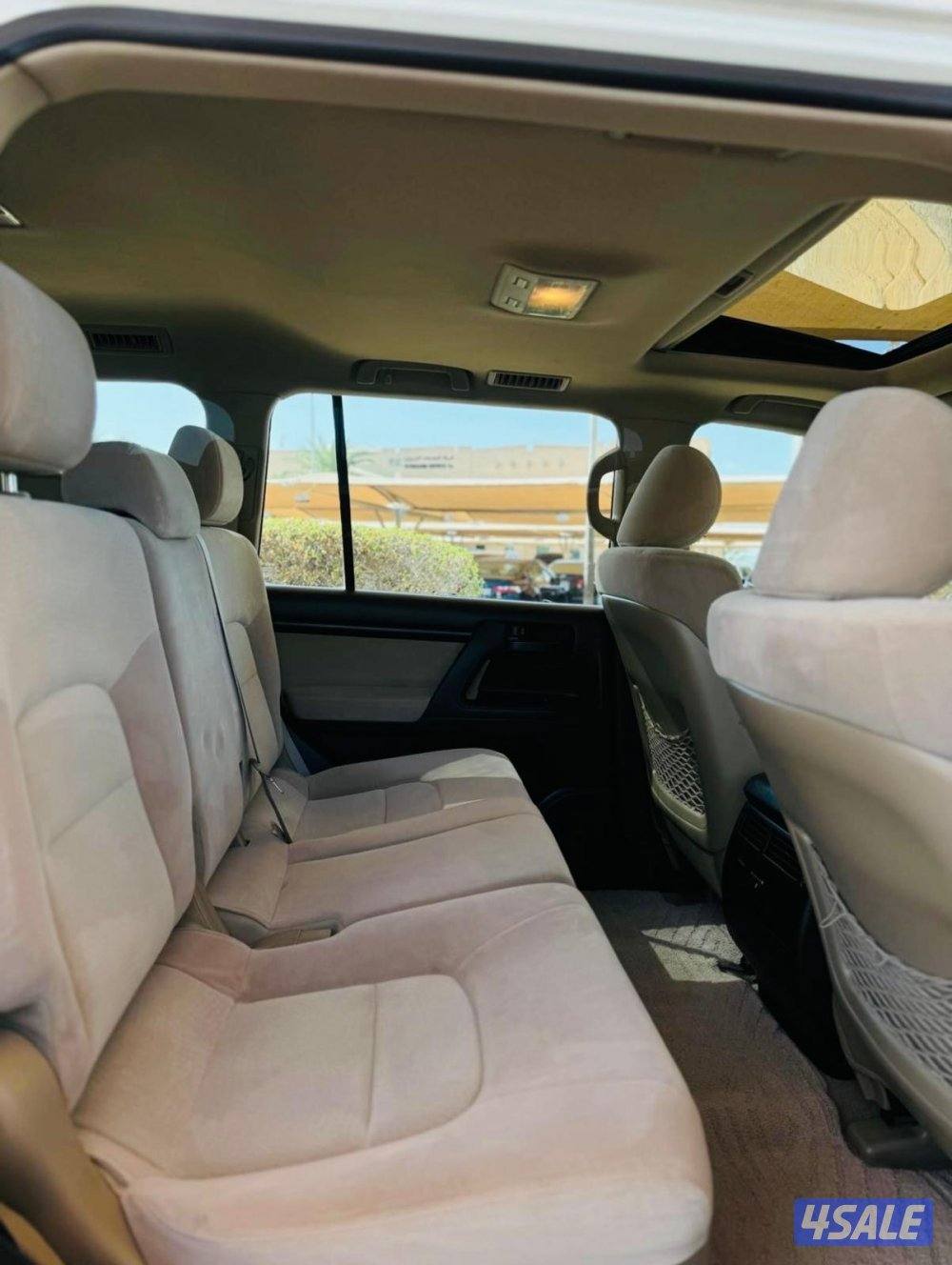 لاندكروزر 2011 صبغ الوكاله ماعدا قطعه ماشي 380 الف7