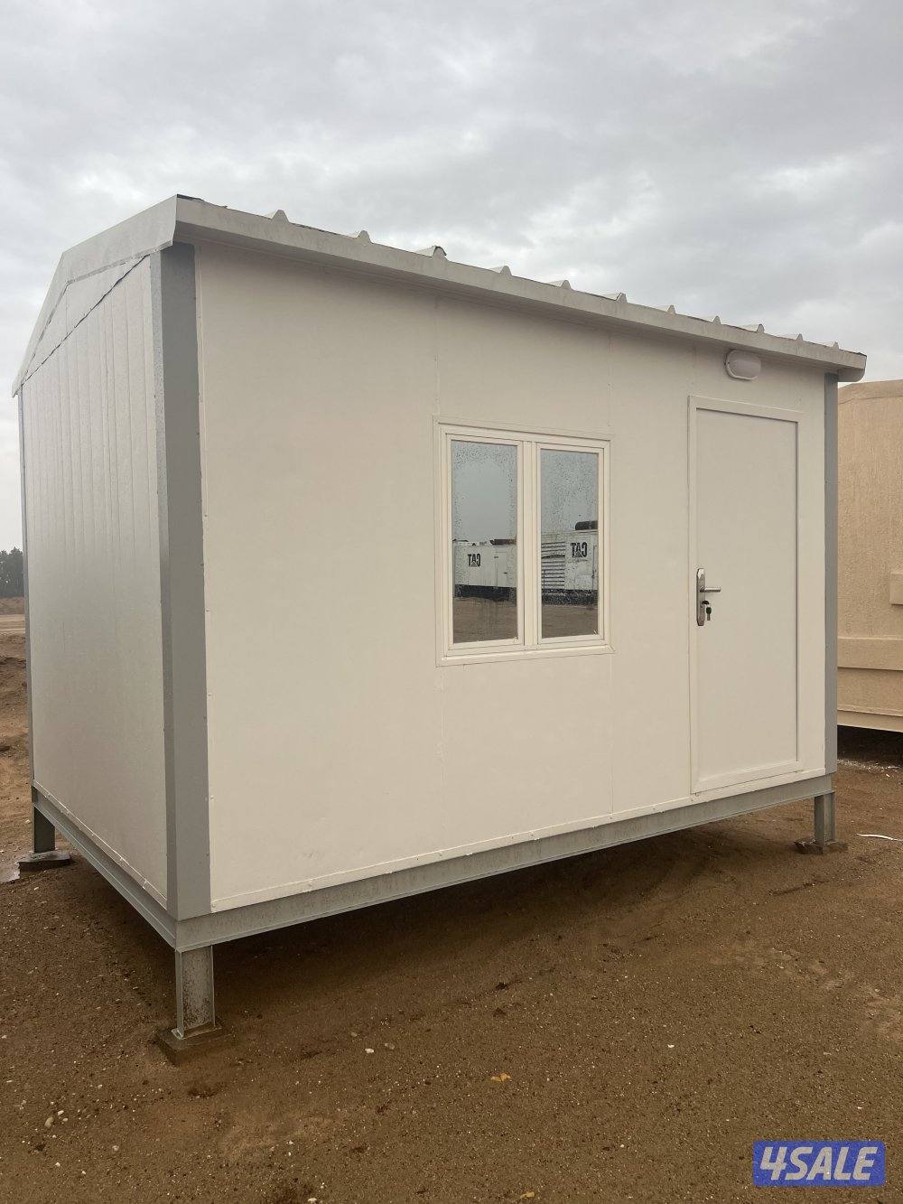 شاليه ساندوش بنال غرفه ماستر مع مطبخ معزول9.5 في3.54