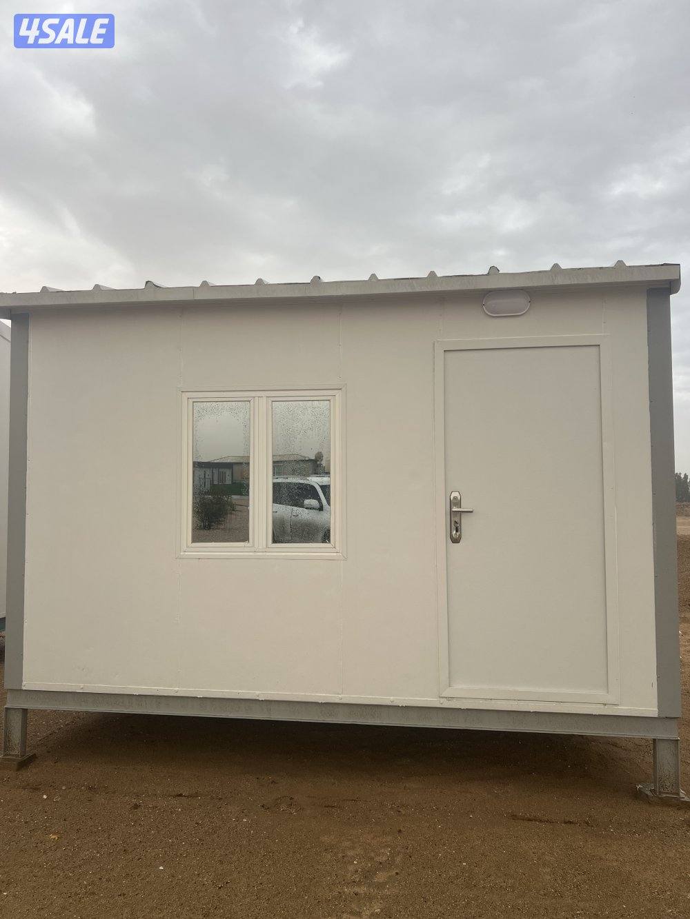 شاليه ساندوش بنال غرفه ماستر مع مطبخ معزول9.5 في3.55