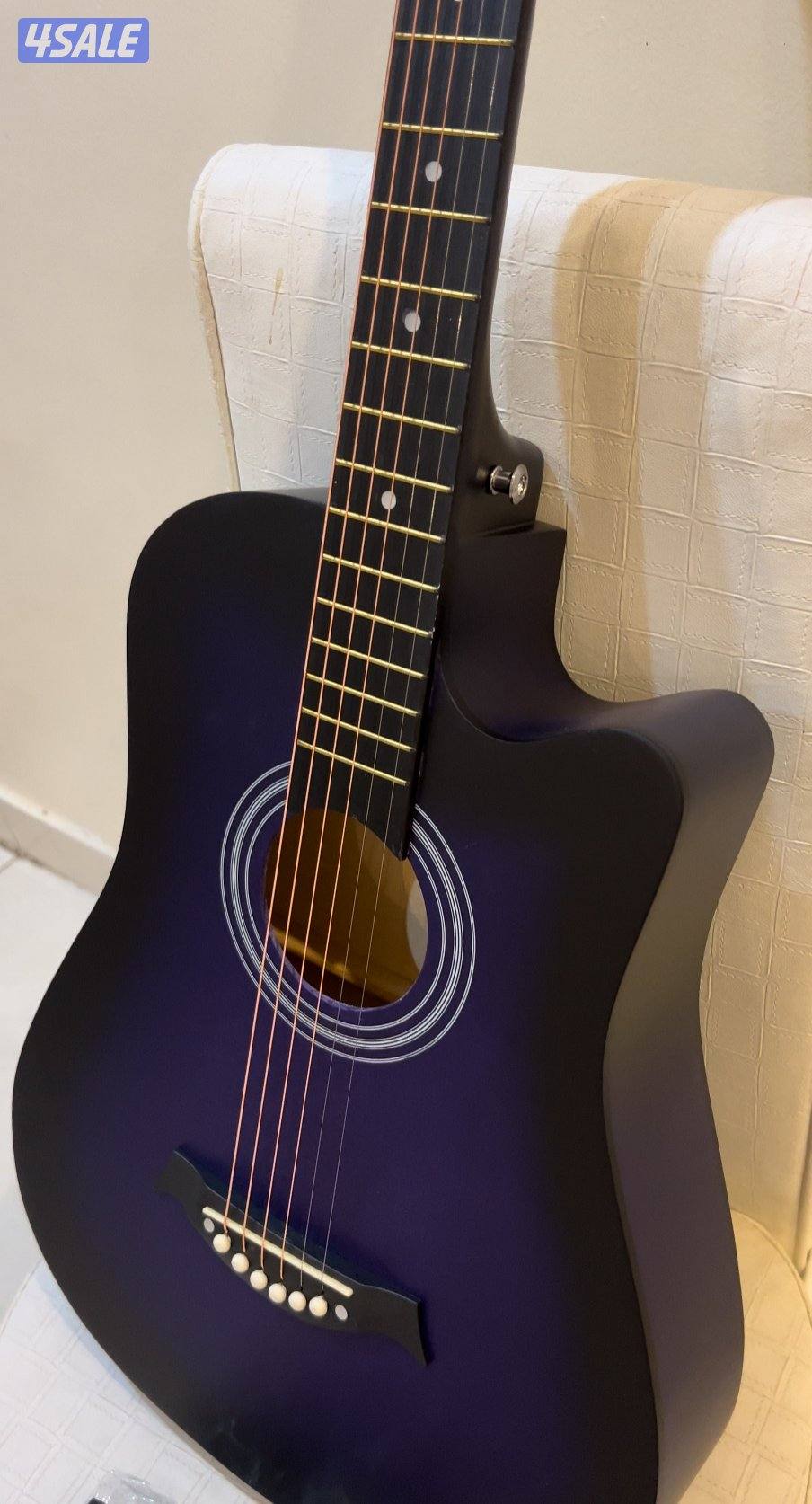 جيتار اكوستيك جديد بالكرتون  New Guitar1