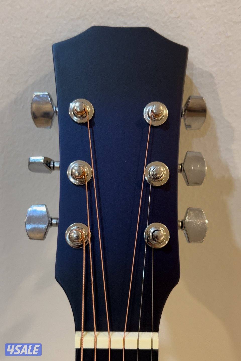 جيتار اكوستيك جديد بالكرتون  New Guitar2