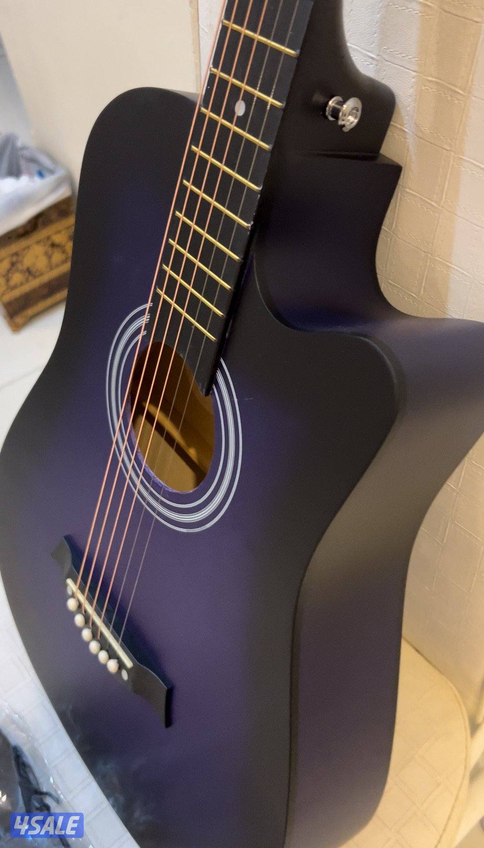 جيتار اكوستيك جديد بالكرتون  New Guitar5