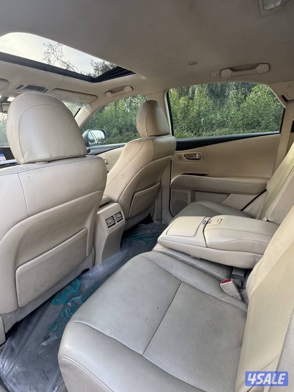 جيب لكزسRX موديل 2013 ماشي 160 الف4