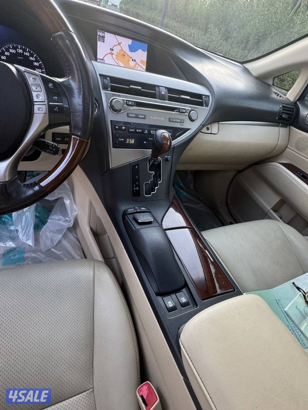 جيب لكزسRX موديل 2013 ماشي 160 الف8