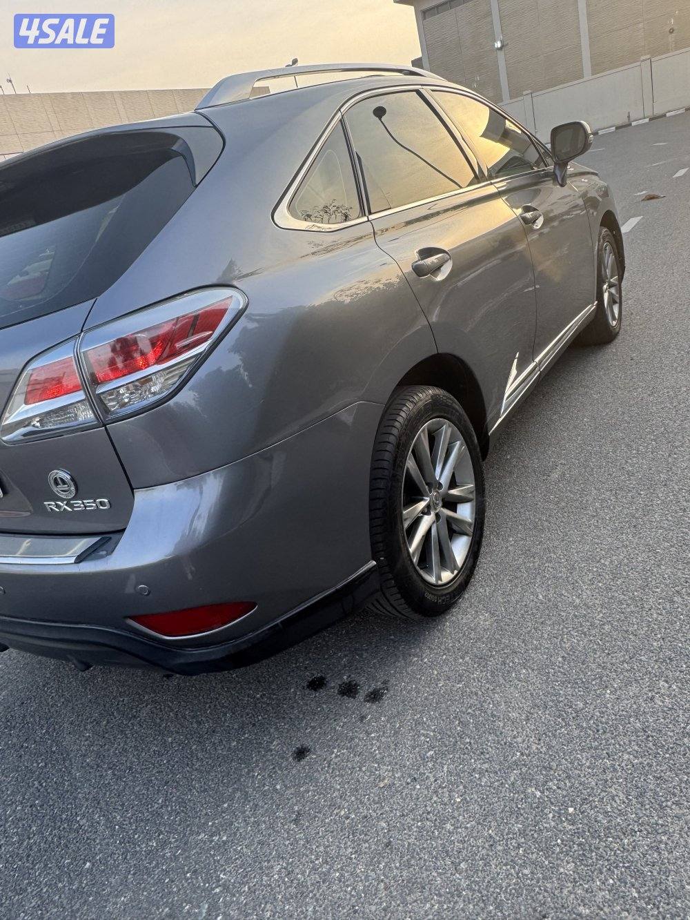 جيب لكزسRX موديل 2013 ماشي 160 الف9