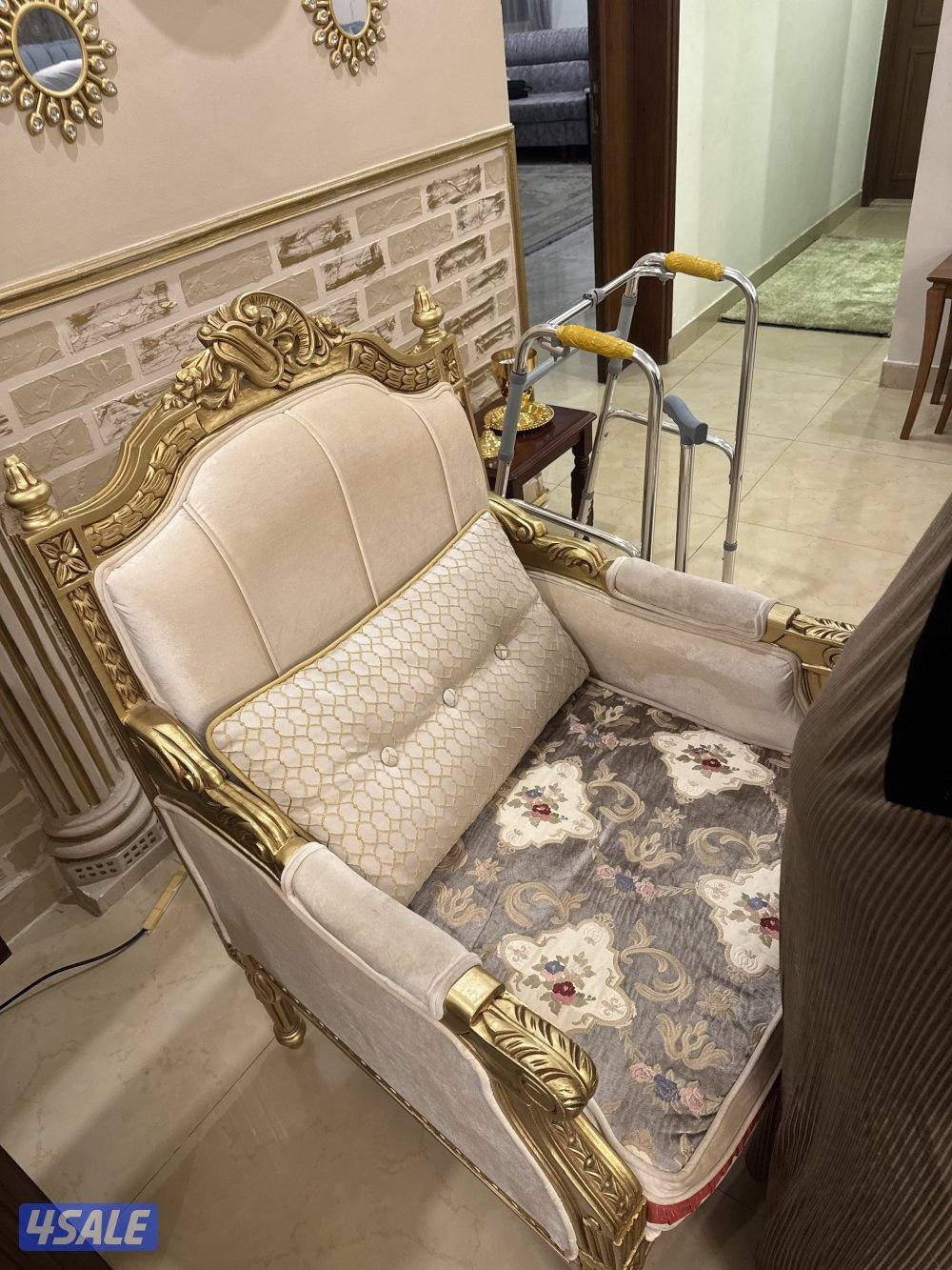 للبيع طقم قنفات ملكي وآخر طقم2