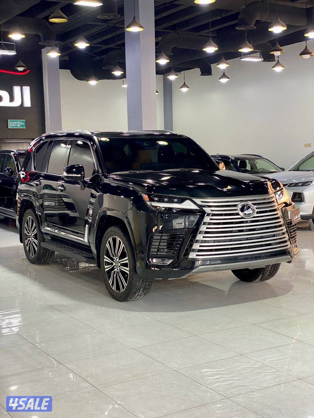 لكزس LX600 الساير موديل 2024 عداد 711