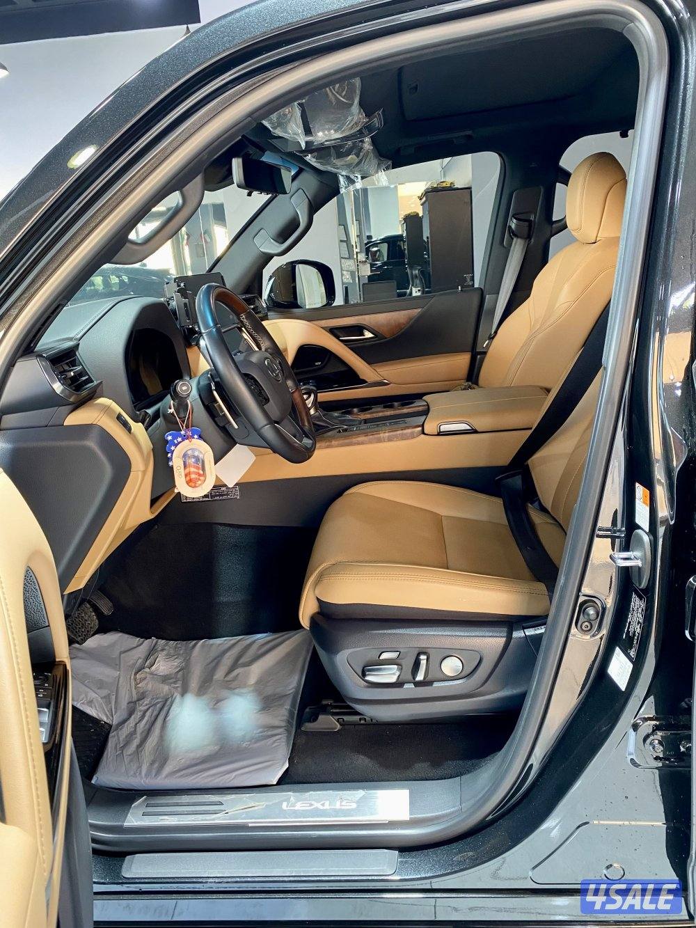 لكزس LX600 الساير موديل 2024 عداد 718