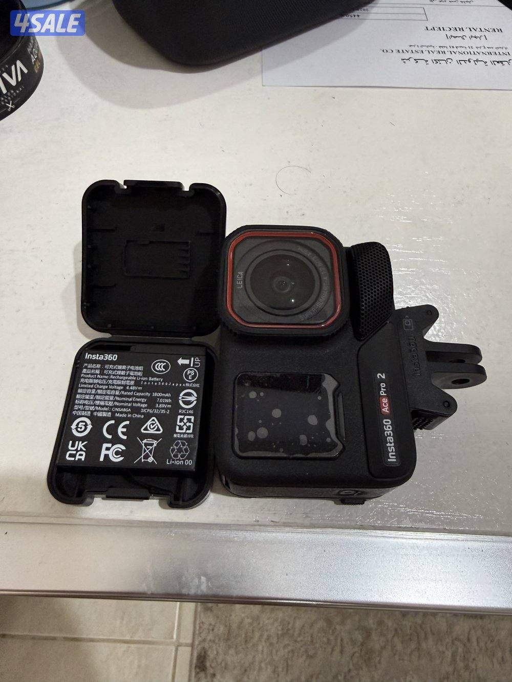 Insta360 ace pro 2 نضيفه استعمال مرتين فقط عليها حمايه على الشاشات1