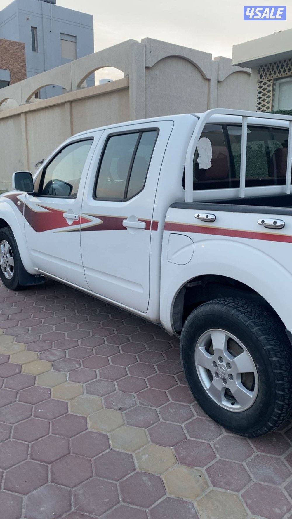 للبيع نيسان نيفارا موديل 2014 المالك الأول ماشي 45:7003