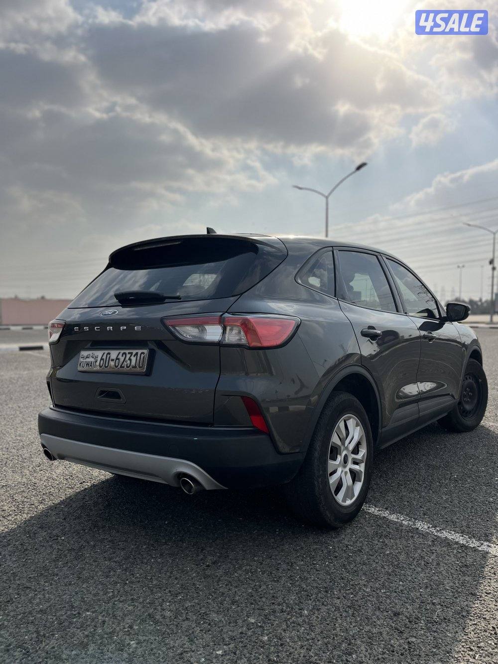 للبيع فورد إسكيب موديل 20212