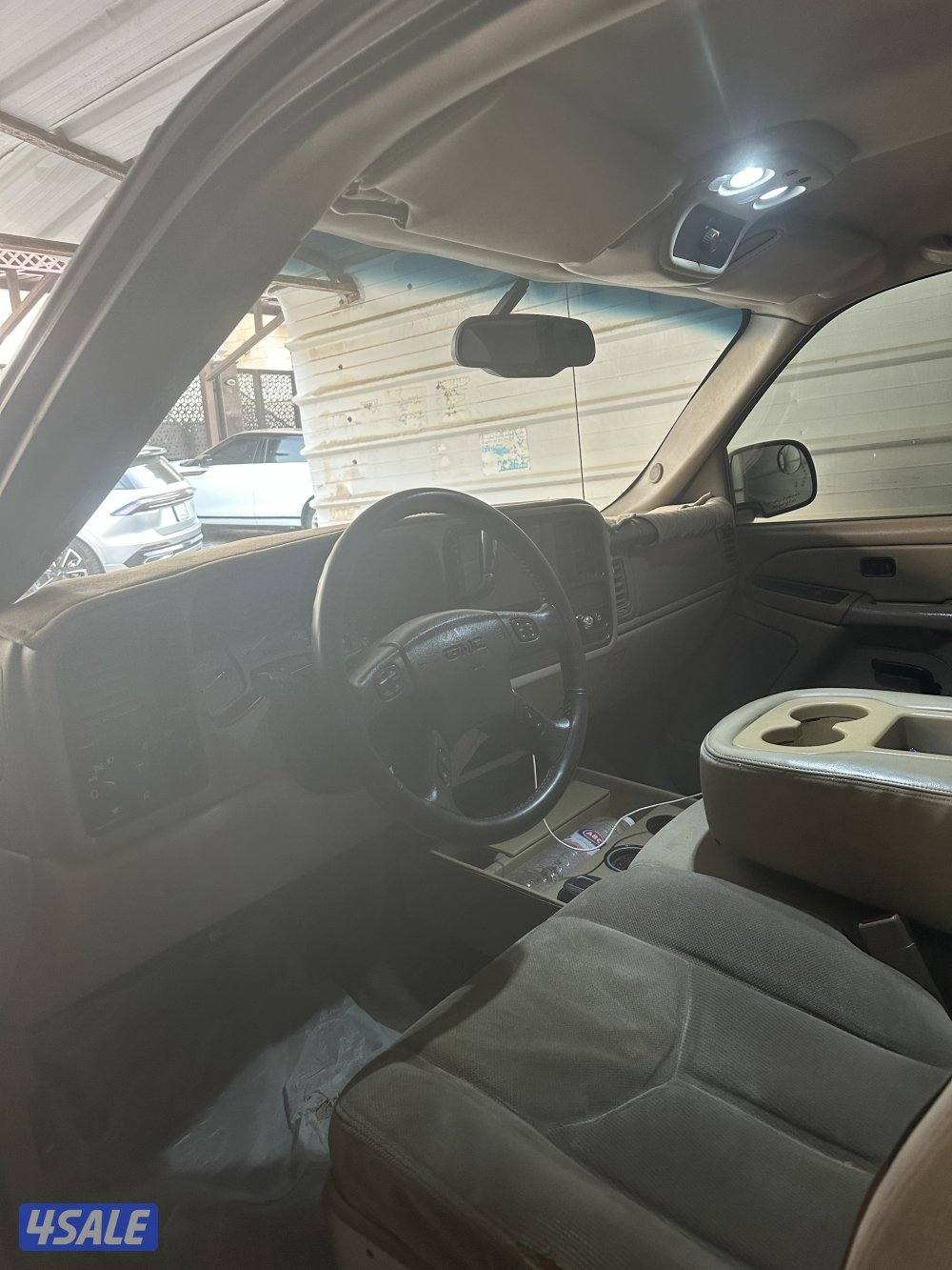 للبيع يوكن موديل ٢٠٠٥ شرط القحص قير ومكينه وشاصي3