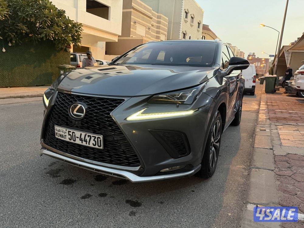 للبيع لكزس مالك الاول NX300 موديل 20182