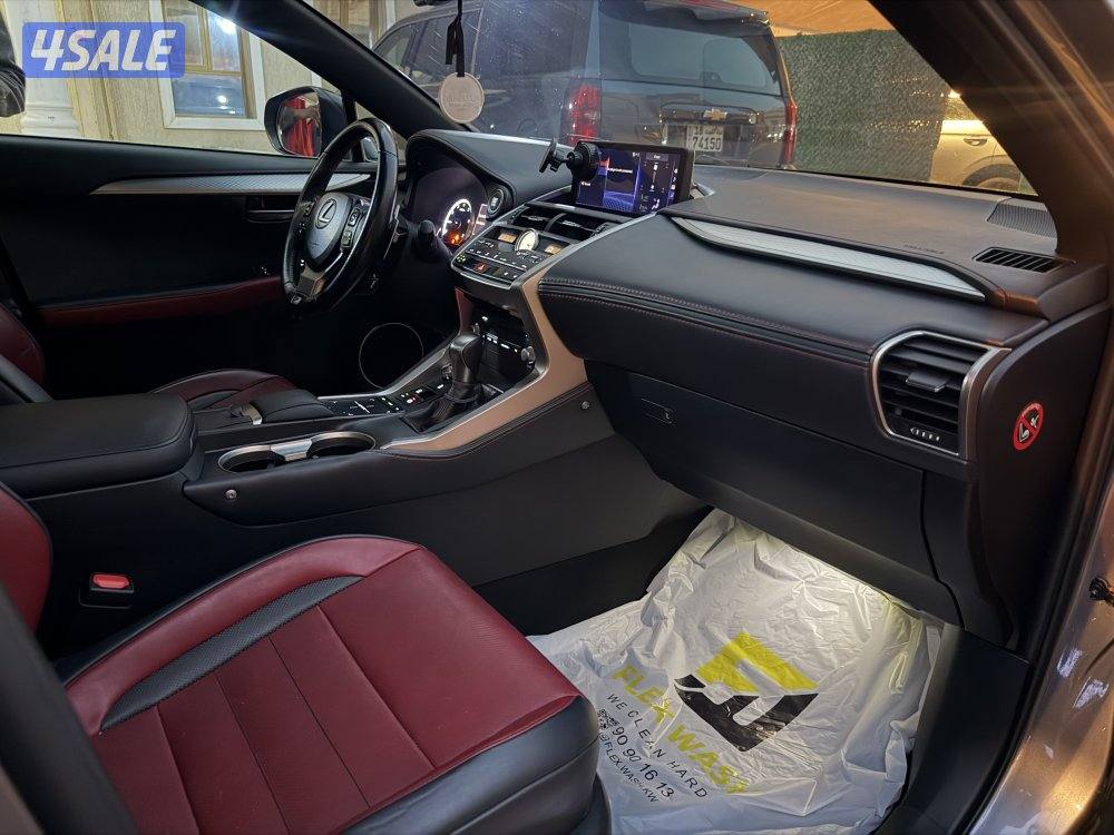 للبيع لكزس مالك الاول NX300 موديل 20186