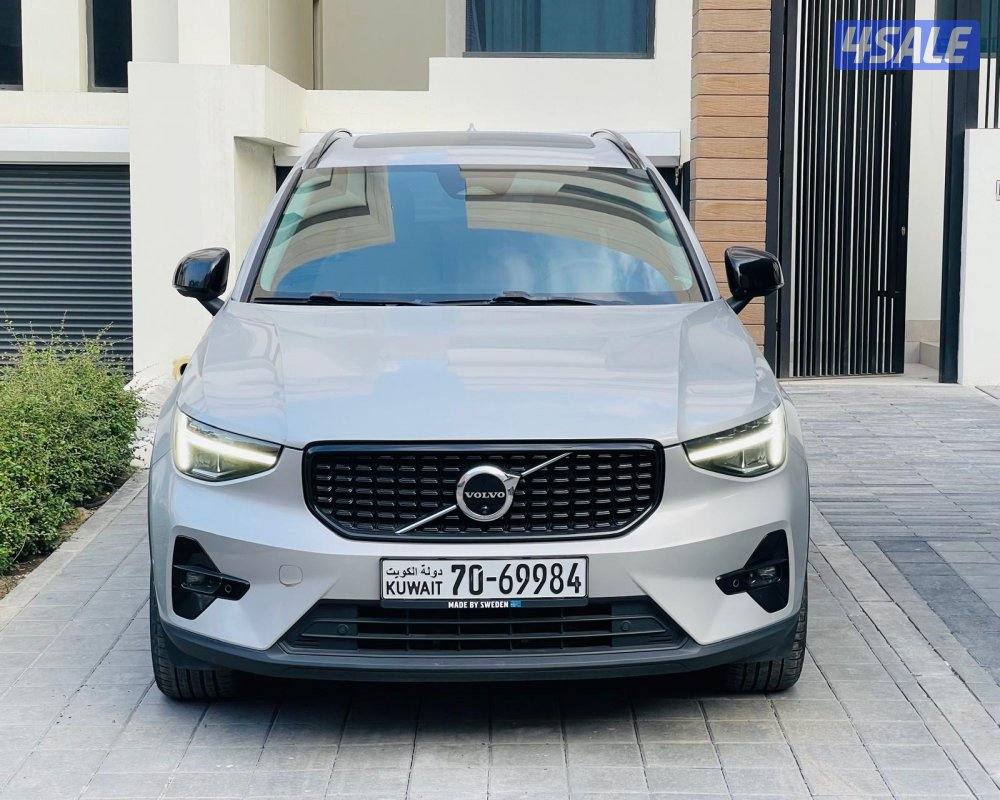 فولفو XC40 B4 موديل 20230