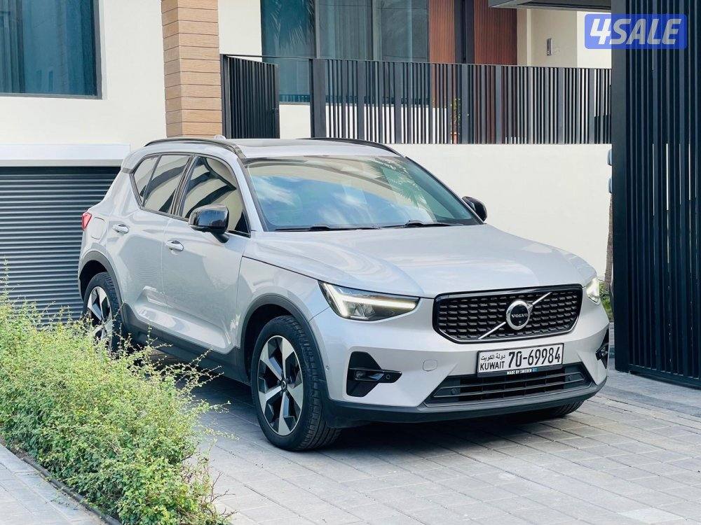 فولفو XC40 B4 موديل 20234