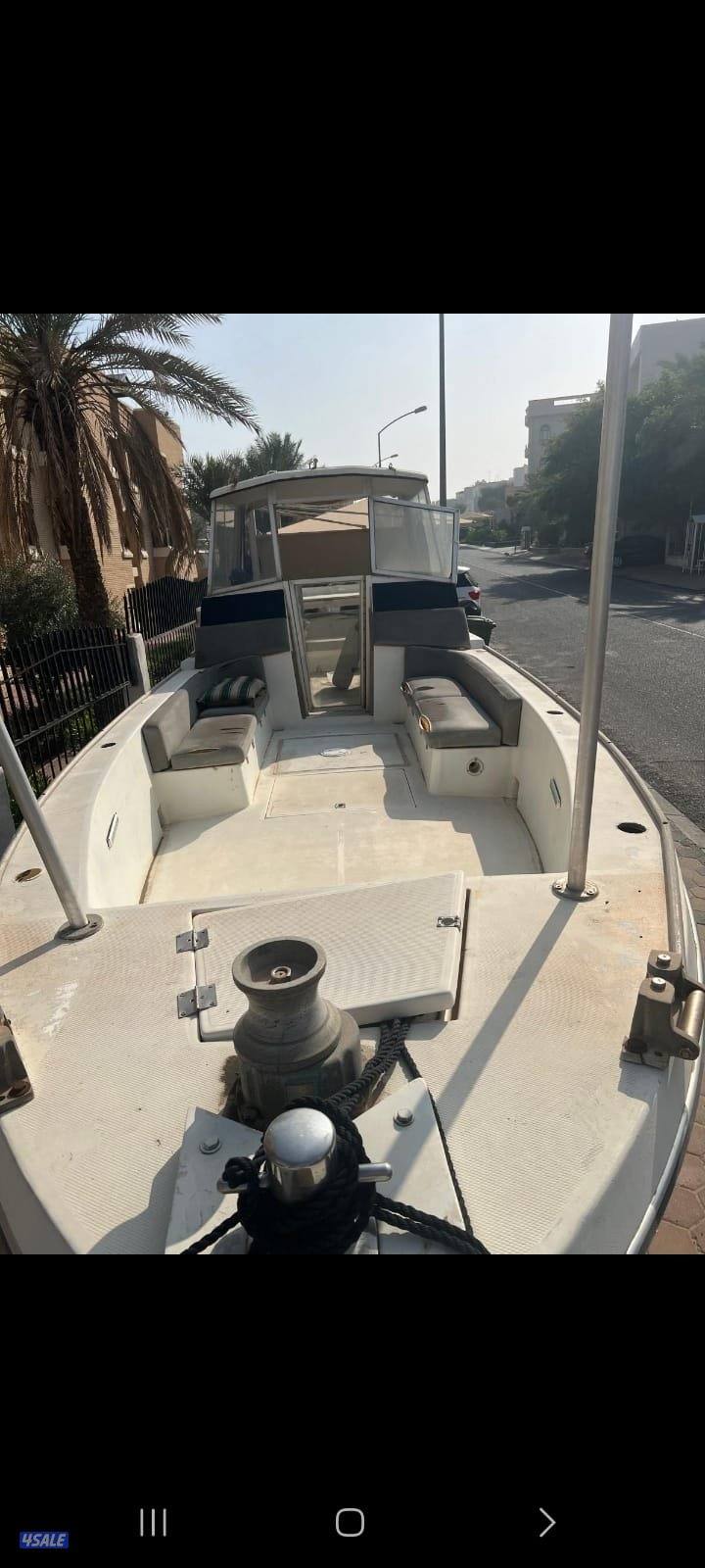 قارب للبيع3