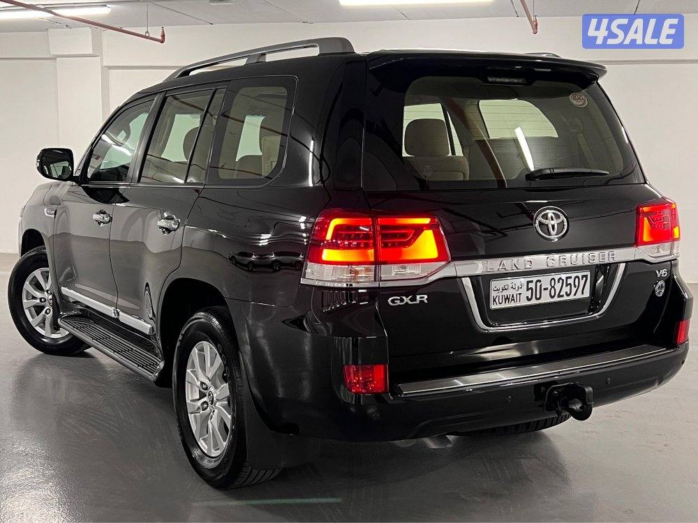 لاند كروزر GXR V61