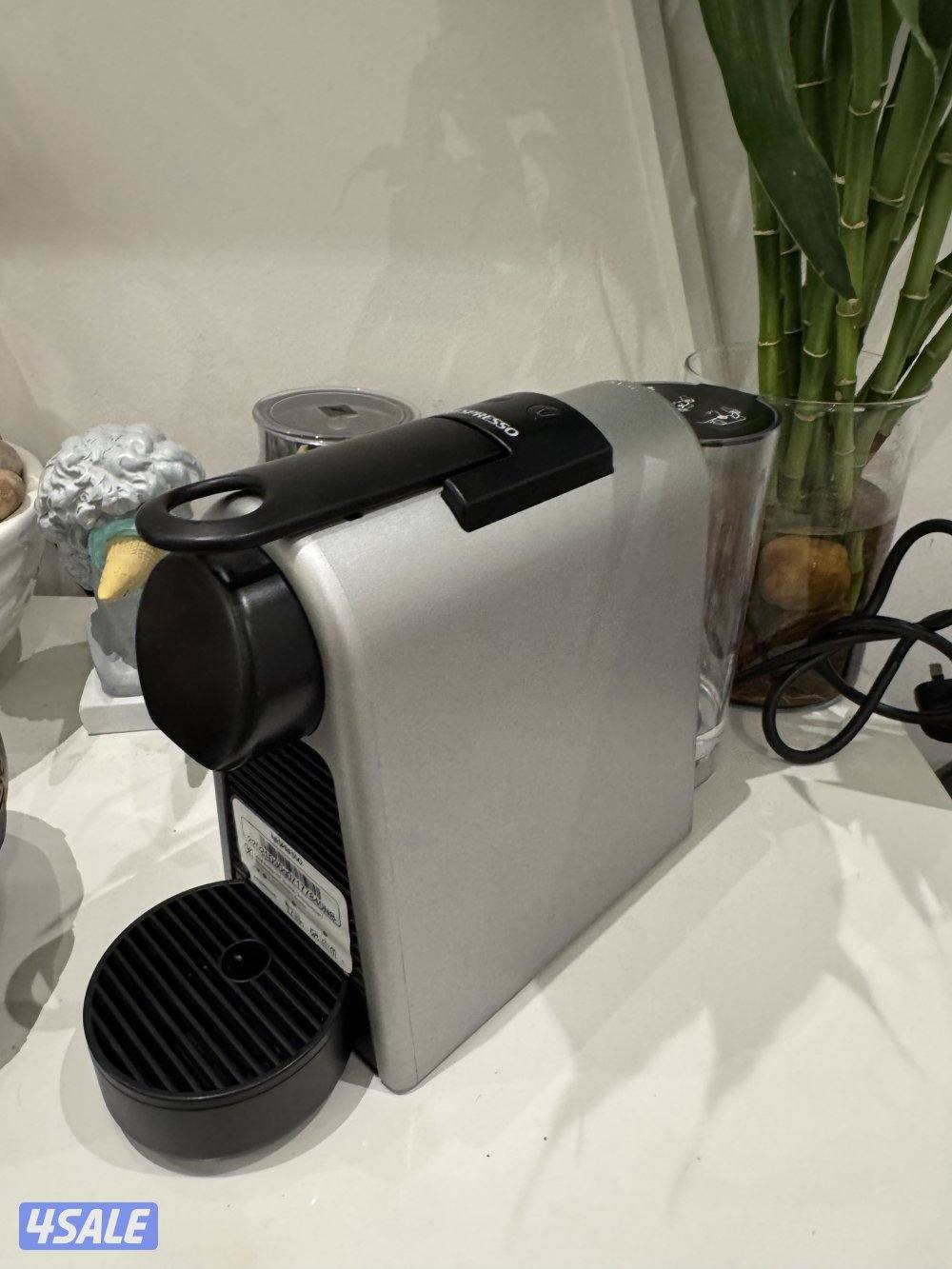 للبيع مكاين نسبرسو  مختلفه ونضيفه1