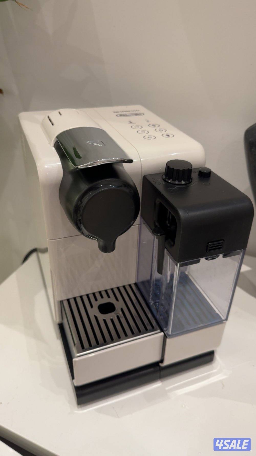 للبيع مكاين نسبرسو  مختلفه ونضيفه10