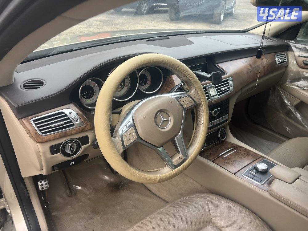 مرسيدس CLS500 ذهبي موديل 2012 بحاله ممتازه وفحص جير مكينه شاصي كامله12