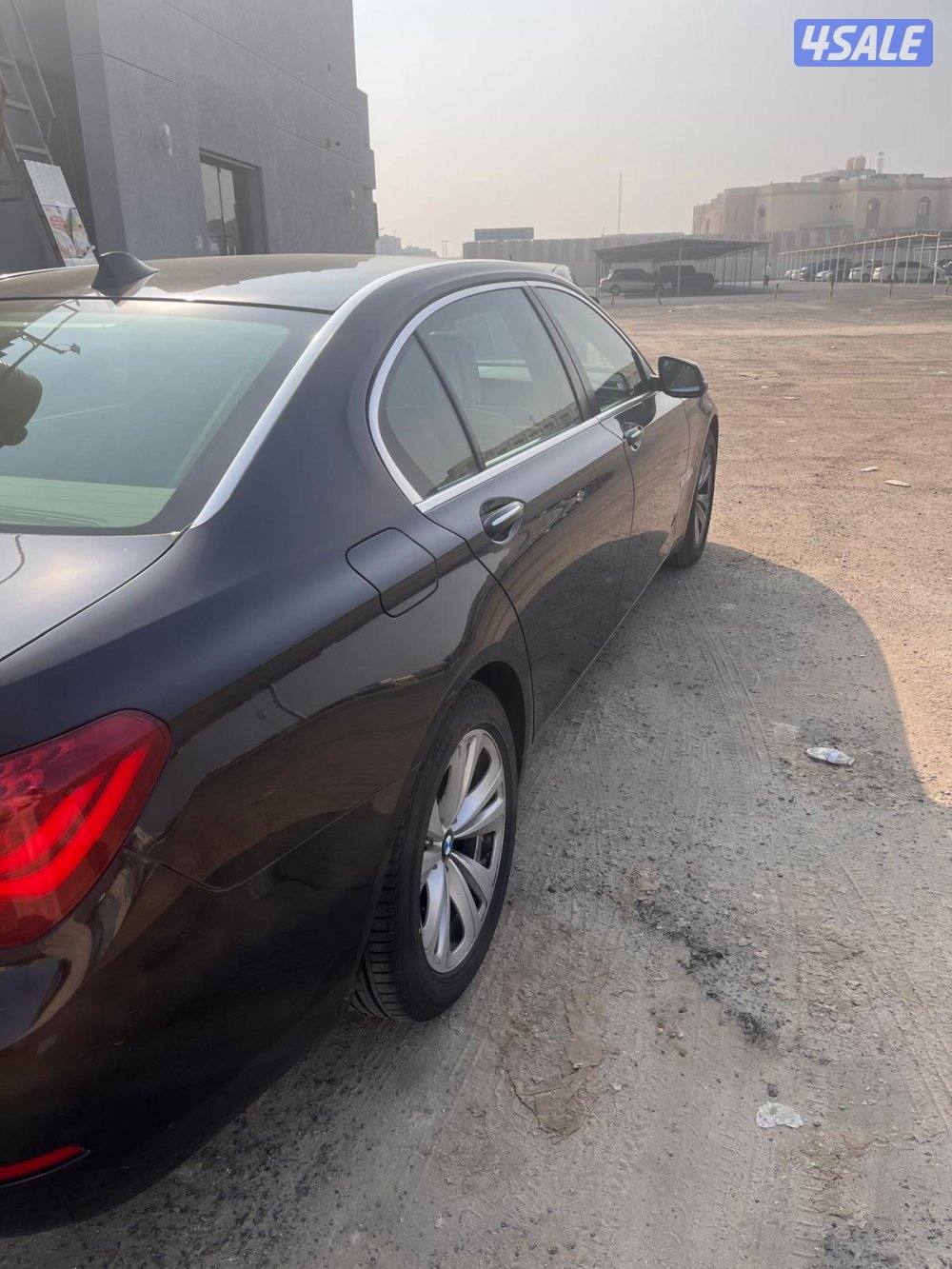 بي ام دبليو الفئه السابعه 730LI موديل 20145