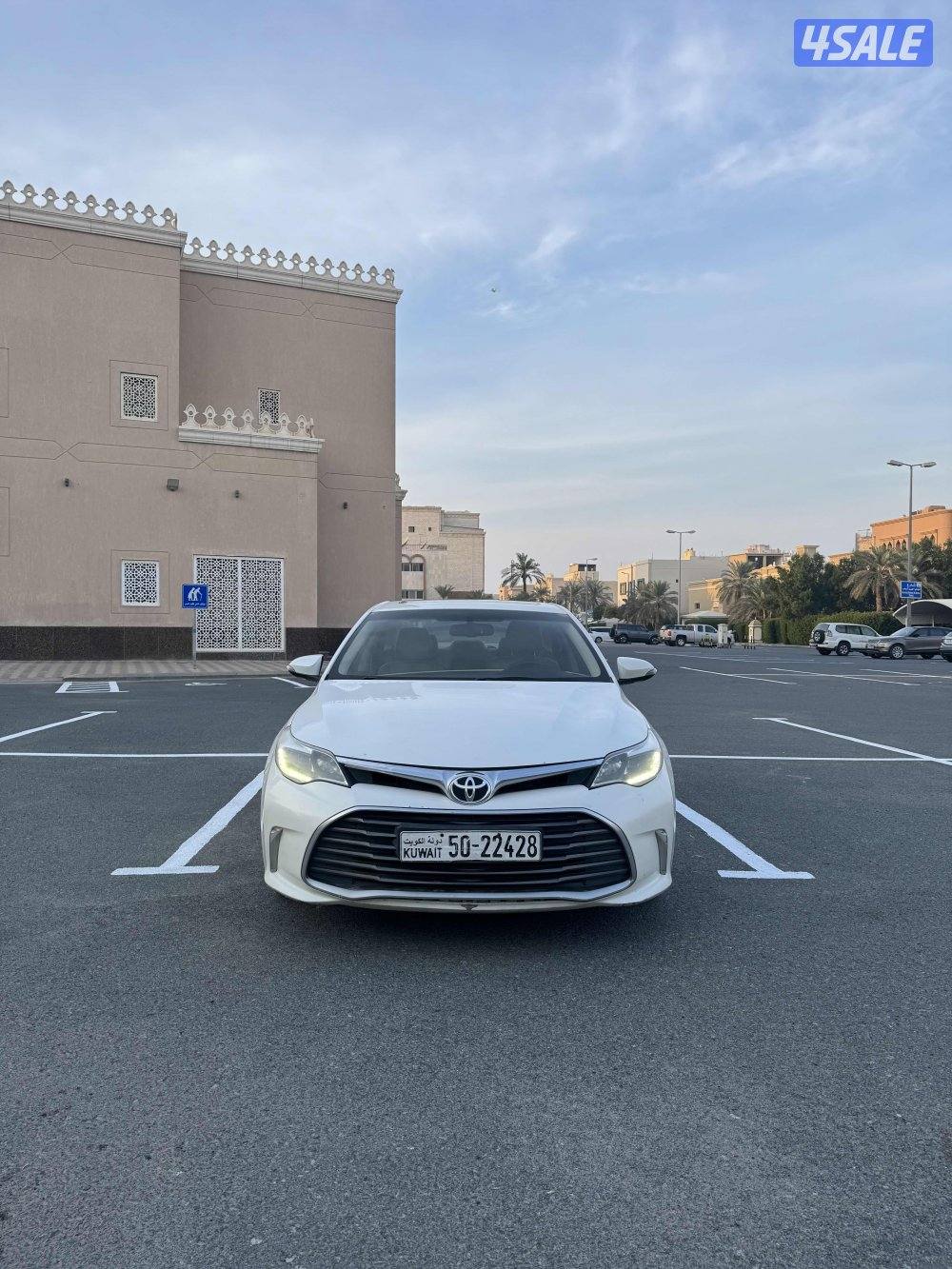 تويوتا افالون3