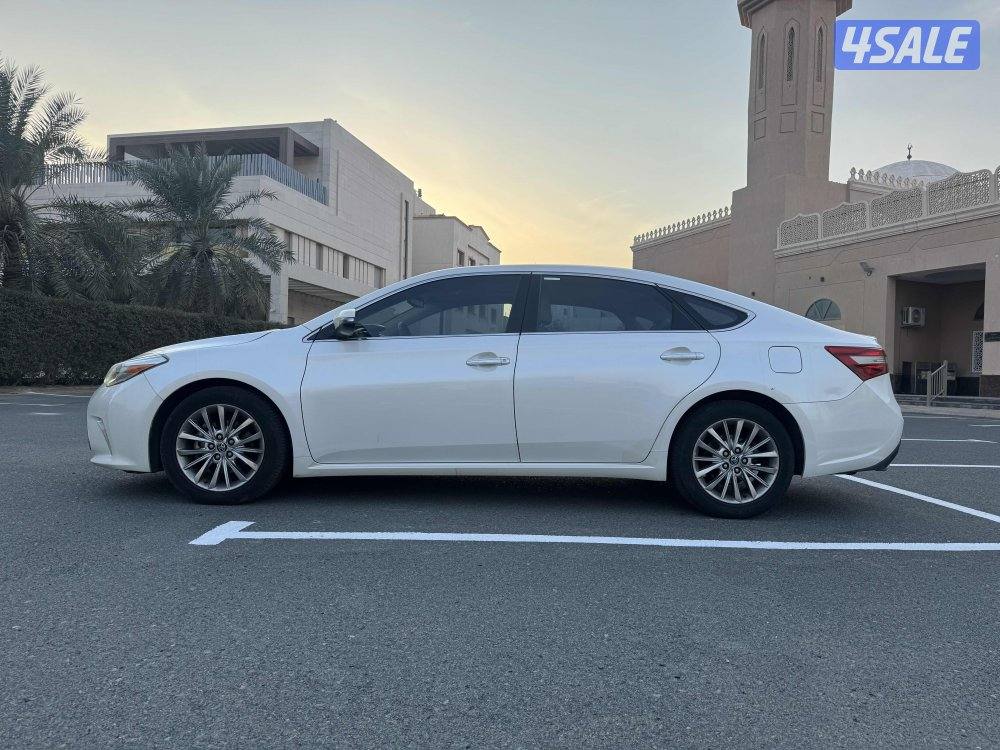 تويوتا افالون4