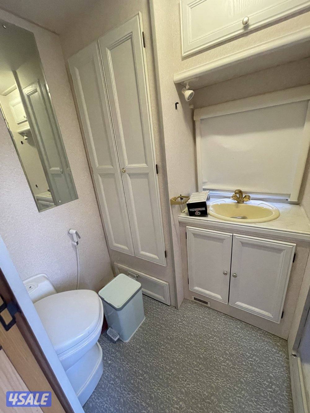 كرفان بريطاني كامل وجاهز4