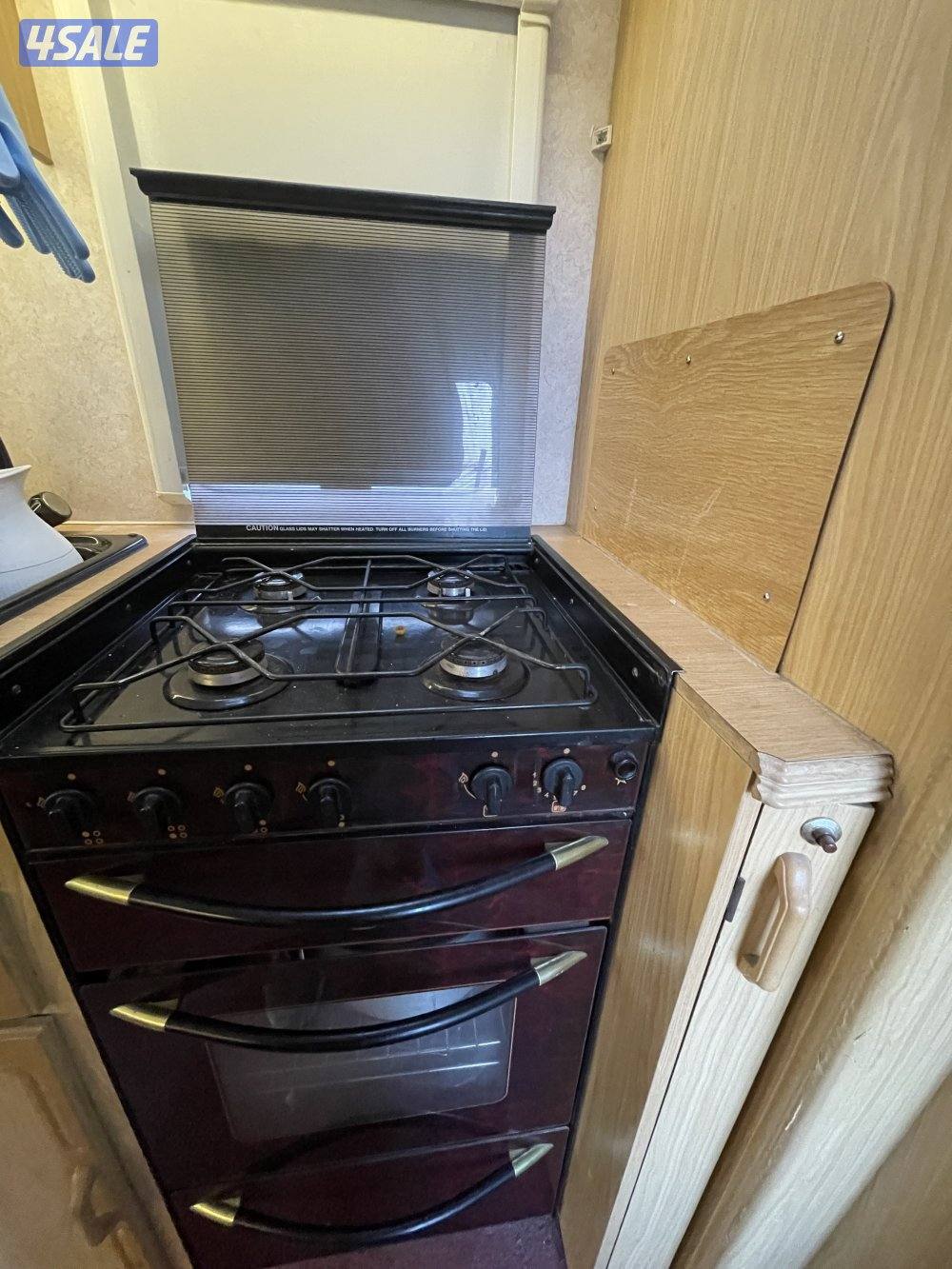 كرفان بريطاني كامل وجاهز5